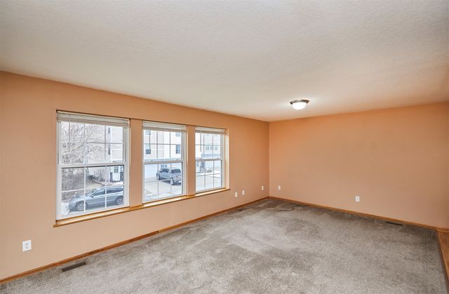 1143 SE Village View Lane, Ankeny, IA 50021