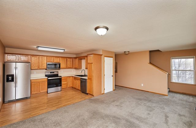 1143 SE Village View Lane, Ankeny, IA 50021