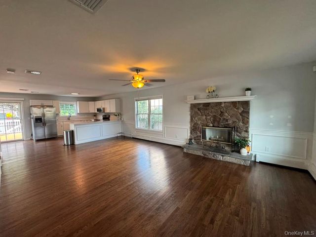 39 Seymour Drive, Shirley, NY 11967