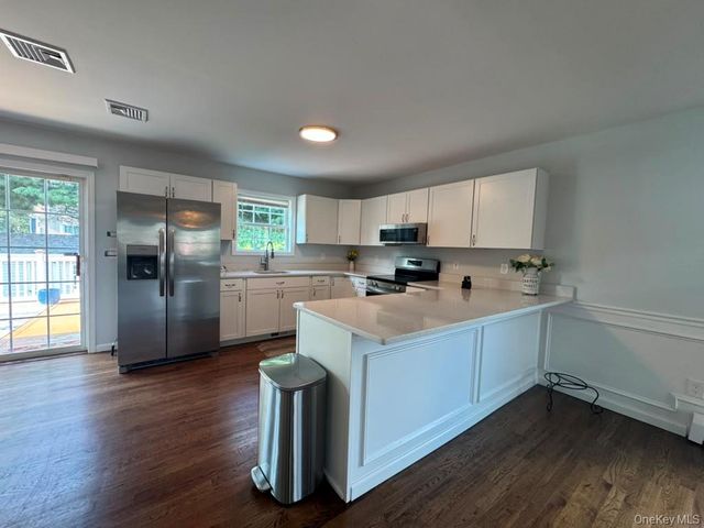 39 Seymour Drive, Shirley, NY 11967