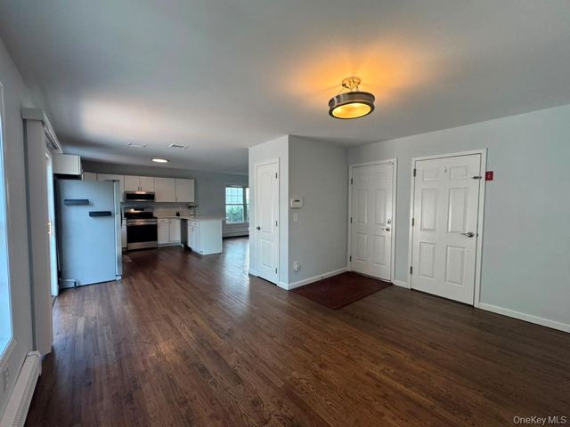 39 Seymour Drive, Shirley, NY 11967