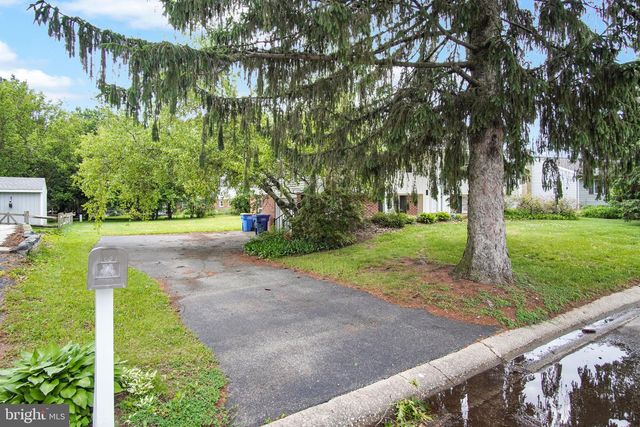 31 BRANDYWINE DR, Shrewsbury, PA 17361