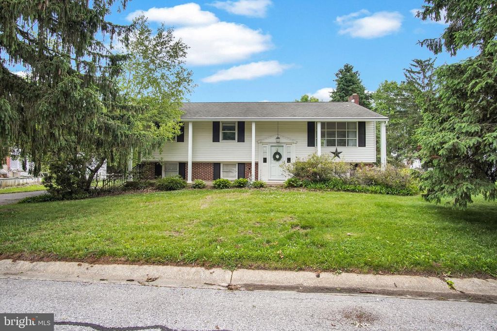 31 BRANDYWINE DR, Shrewsbury, PA 17361