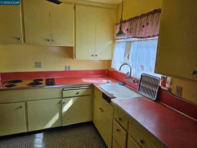 627 627 Kern St, Richmond, CA 94805