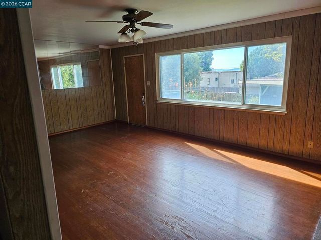 627 627 Kern St, Richmond, CA 94805