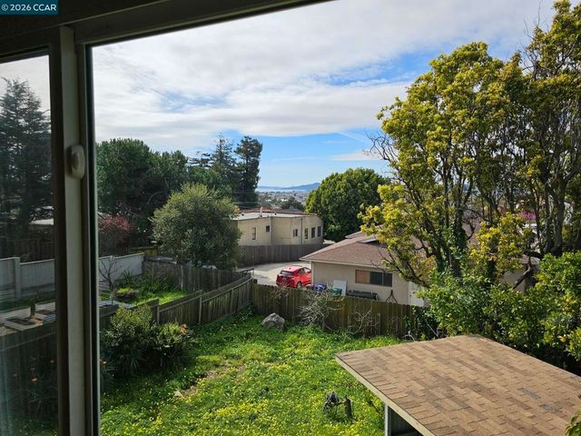 627 627 Kern St, Richmond, CA 94805