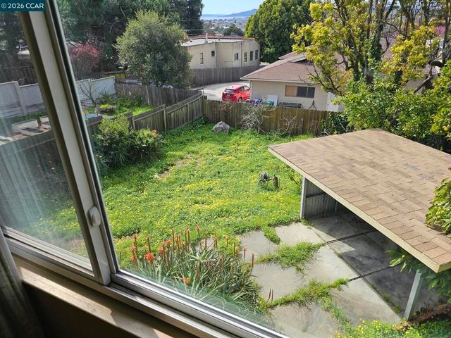 627 627 Kern St, Richmond, CA 94805