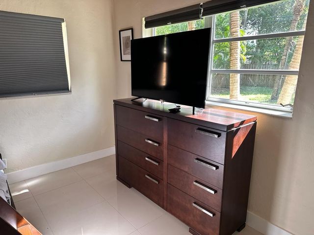 370 Delaware Avenue, Fort Lauderdale, FL 33312