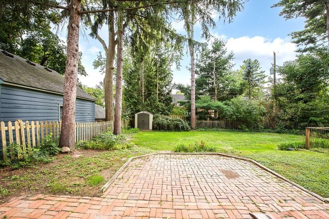 1410 E Stadium Boulevard, Ann Arbor, MI 48104