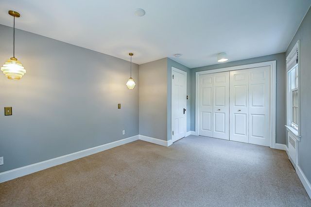 1410 E Stadium Boulevard, Ann Arbor, MI 48104