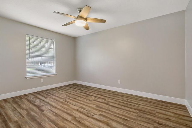 25519 Many Oak Drive, Spring, TX 77380