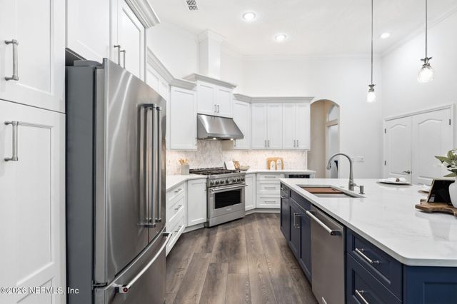 215 PARKSIDE Drive, St. Augustine, FL 32095