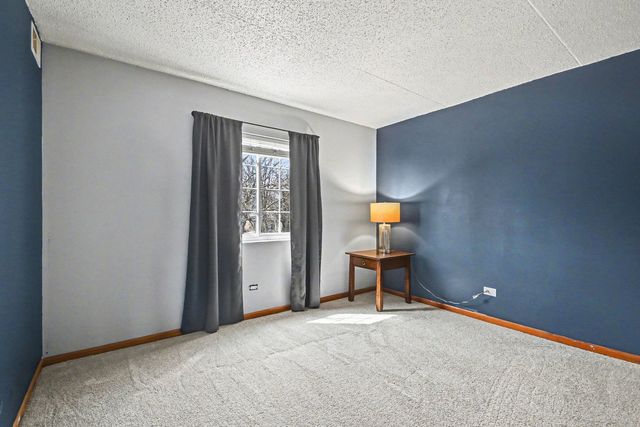 16032 Crystal Creek Drive 2B, Orland Park, IL 60462