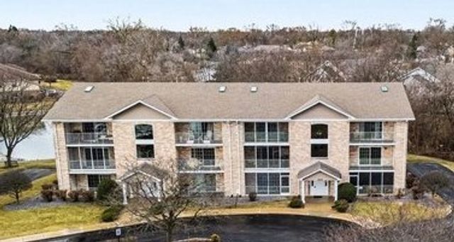 16032 Crystal Creek Drive 2B, Orland Park, IL 60462
