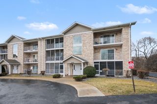 16032 Crystal Creek Drive 2B, Orland Park, IL 60462