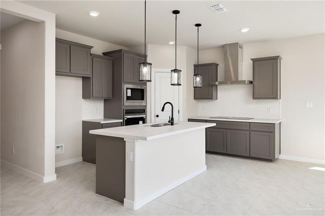 2121 Cardinal Avenue, Weslaco, TX 78596