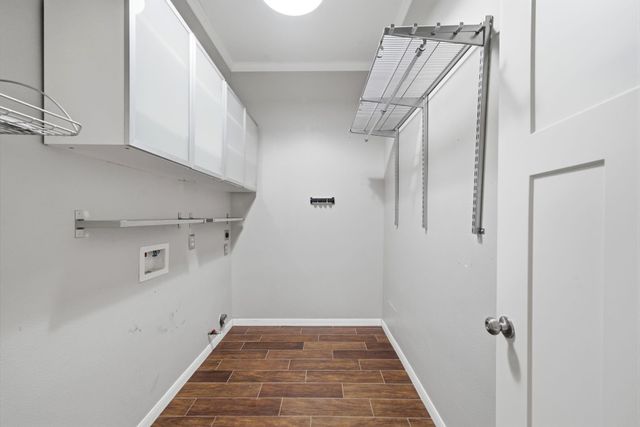 422 Bridge Crest Boulevard, Houston, TX 77082