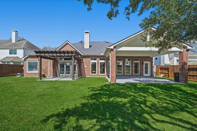 422 Bridge Crest Boulevard, Houston, TX 77082