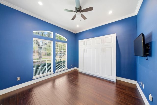 422 Bridge Crest Boulevard, Houston, TX 77082