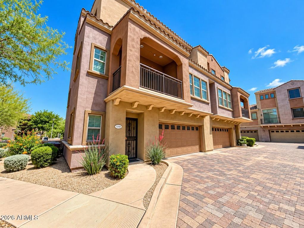 3935 E ROUGH RIDER Road 1268, Phoenix, AZ 85050 — photo 2