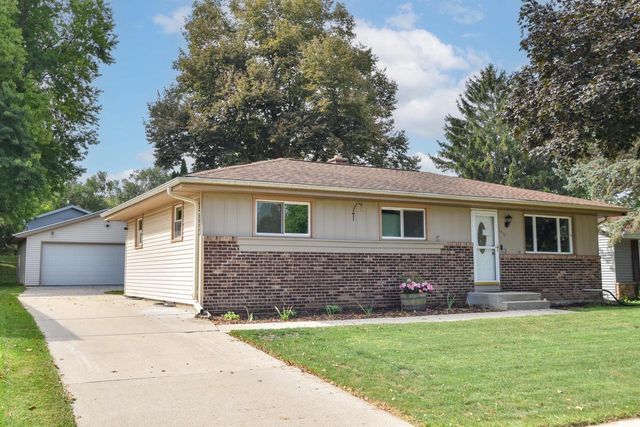 1417 Patricia DRIVE, West Bend, WI 53090