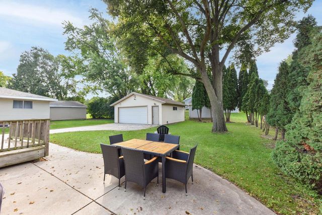 1417 Patricia DRIVE, West Bend, WI 53090