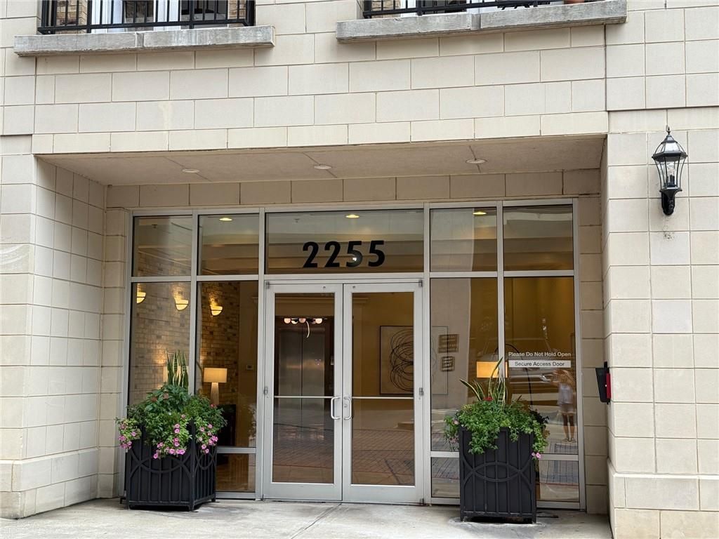 2255 Peachtree NE Road 322, Atlanta, GA 30309