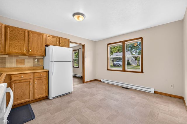 2231 Mapleton Court, Columbus, IN 47201