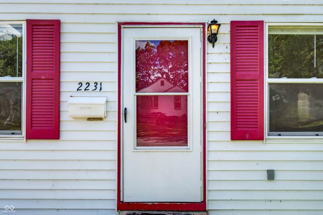2231 Mapleton Court, Columbus, IN 47201