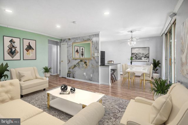 100 E GLENOLDEN AVE #R9, Glenolden, PA 19036