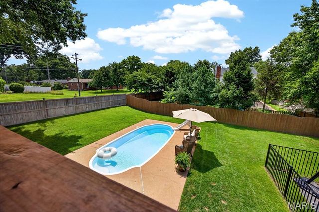 1120 Hollin Court, St Louis, MO 63131