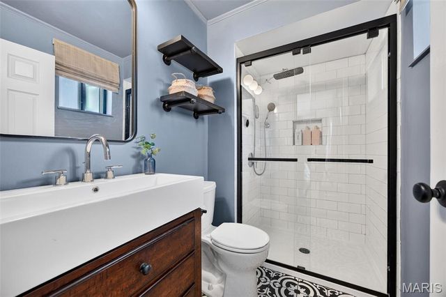 1120 Hollin Court, St Louis, MO 63131