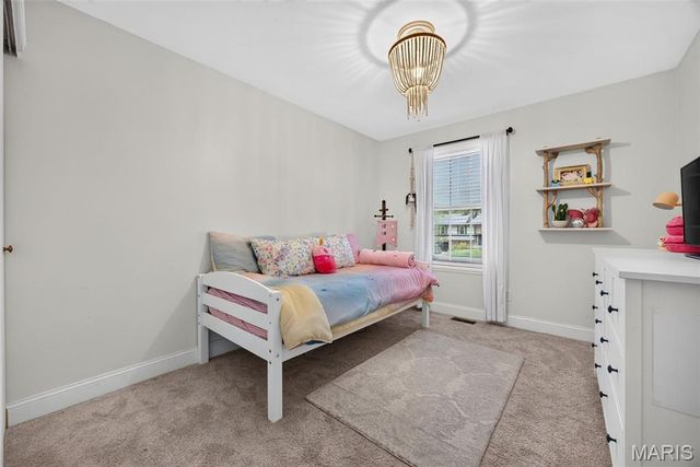 1120 Hollin Court, St Louis, MO 63131