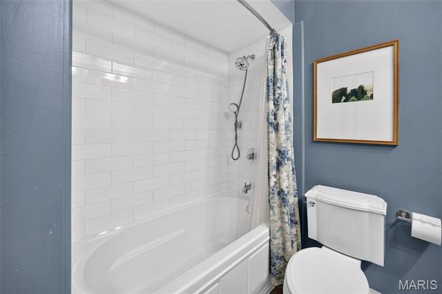 1120 Hollin Court, St Louis, MO 63131