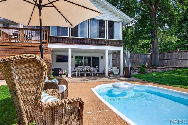 1120 Hollin Court, St Louis, MO 63131
