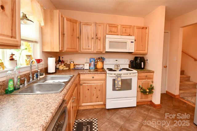 1227 Georges Fork Road, Burnsville, NC 28714