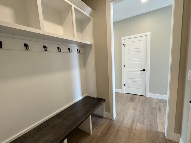 1413 Colonial Court, Eldridge, IA 52748