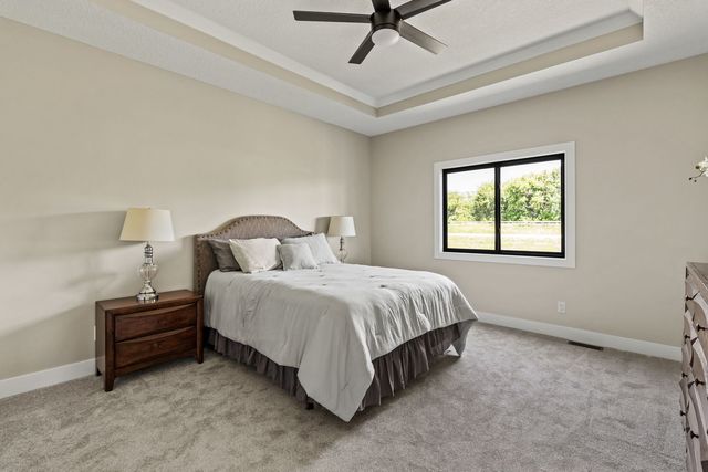 1413 Colonial Court, Eldridge, IA 52748