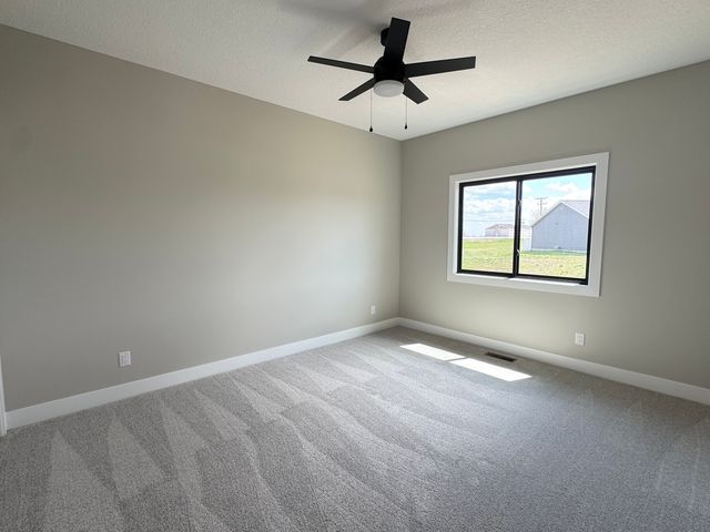 1413 Colonial Court, Eldridge, IA 52748