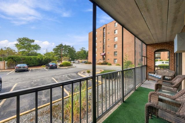 235 Winthrop St 1102, Medford, MA 02155