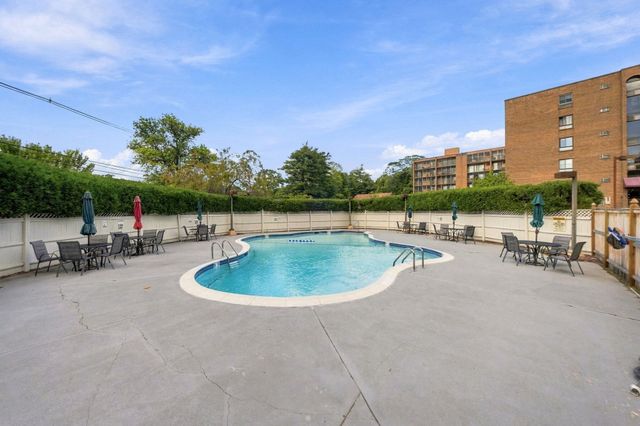 235 Winthrop St 1102, Medford, MA 02155