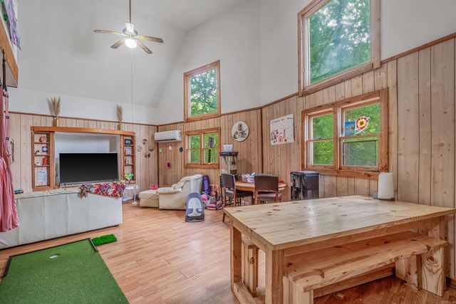 323 Bradley Lane, Lonoke, AR 72086