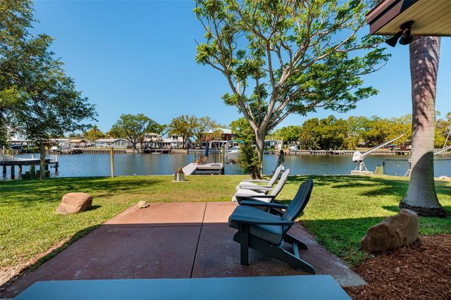 9298 SUN ISLE DRIVE NE, St Petersburg, FL 33702