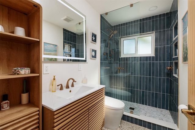 9298 SUN ISLE DRIVE NE, St Petersburg, FL 33702