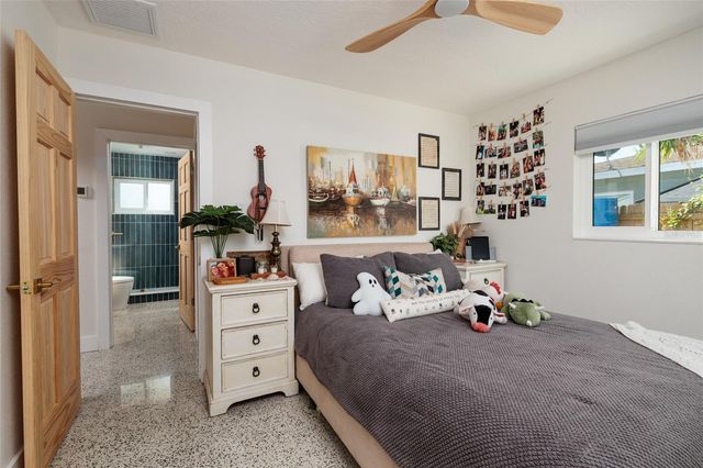 9298 SUN ISLE DRIVE NE, St Petersburg, FL 33702