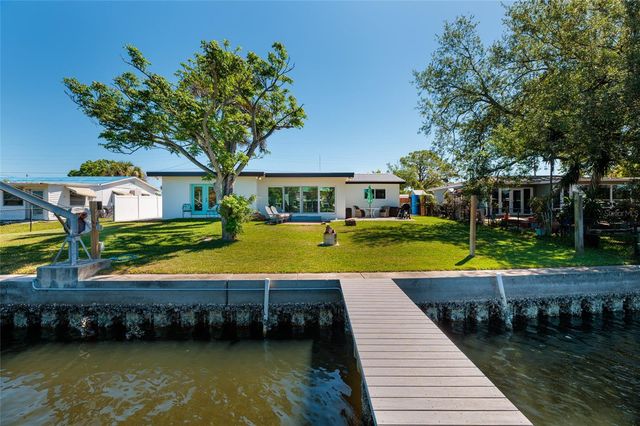 9298 SUN ISLE DRIVE NE, St Petersburg, FL 33702