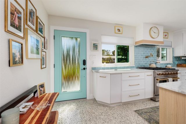 9298 SUN ISLE DRIVE NE, St Petersburg, FL 33702