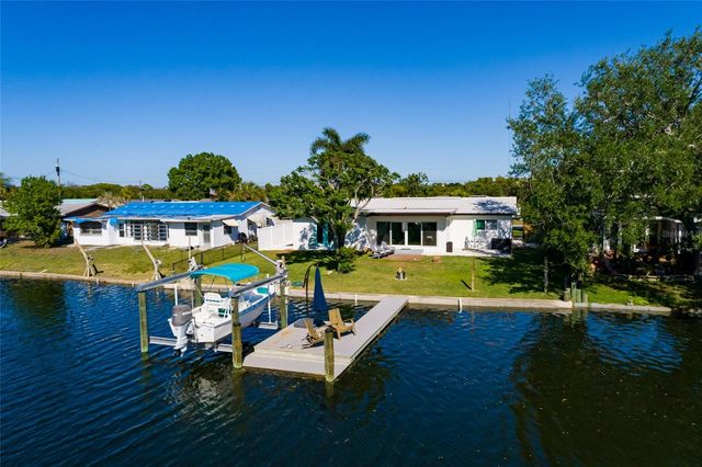 9298 SUN ISLE DRIVE NE, St Petersburg, FL 33702