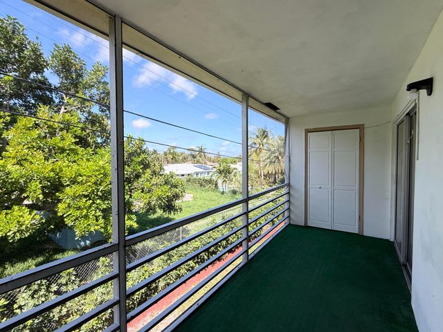 3402 Cynthia Lane 205, Lake Worth Beach, FL 33461