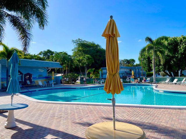 3402 Cynthia Lane 205, Lake Worth Beach, FL 33461